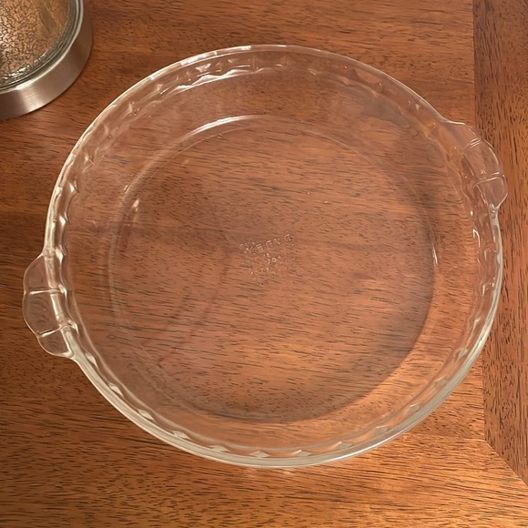 Vintage Pyrex #229 Pie Plate Deep Dish Clear Glass Handles Fluted Scalloped Rim - Picture 2 of 10